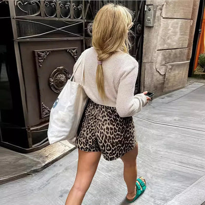 NIKKI SHORTS